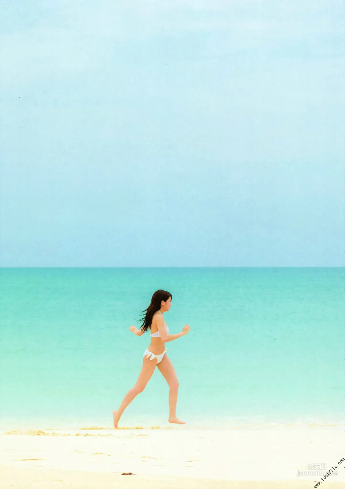 Manatsu Akimoto 1st, Midsummer Pressure Pattern [Photo Books] Photo Set photo 104