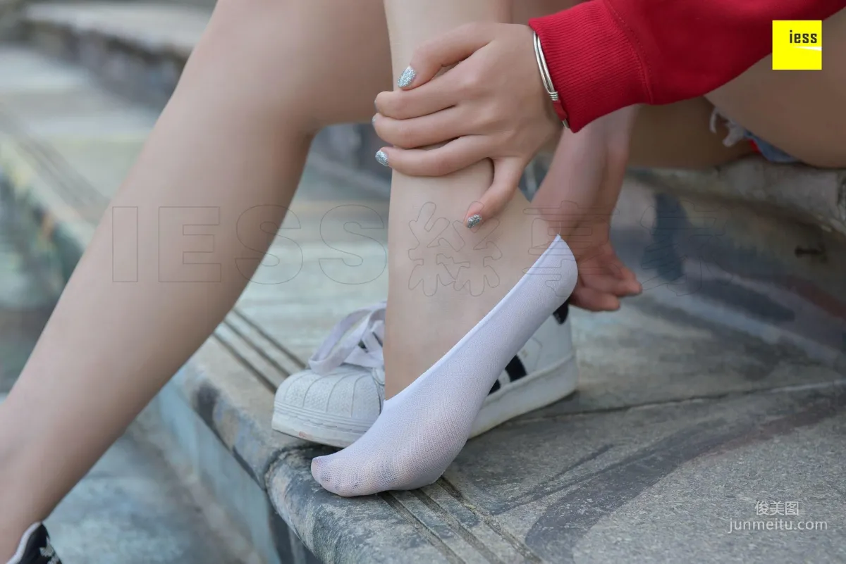 Qi Qi Hoodie and White Crew Socks [IESS] Silk Enjoyer 159 Photo Set photo 67