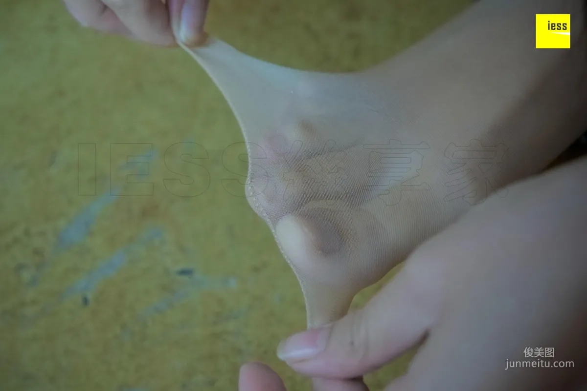 Mu Mu, Alluring Charm Meat-Color Stockings and Sandals [IESS] Silk Enjoyer 166 Photo Set photo 17