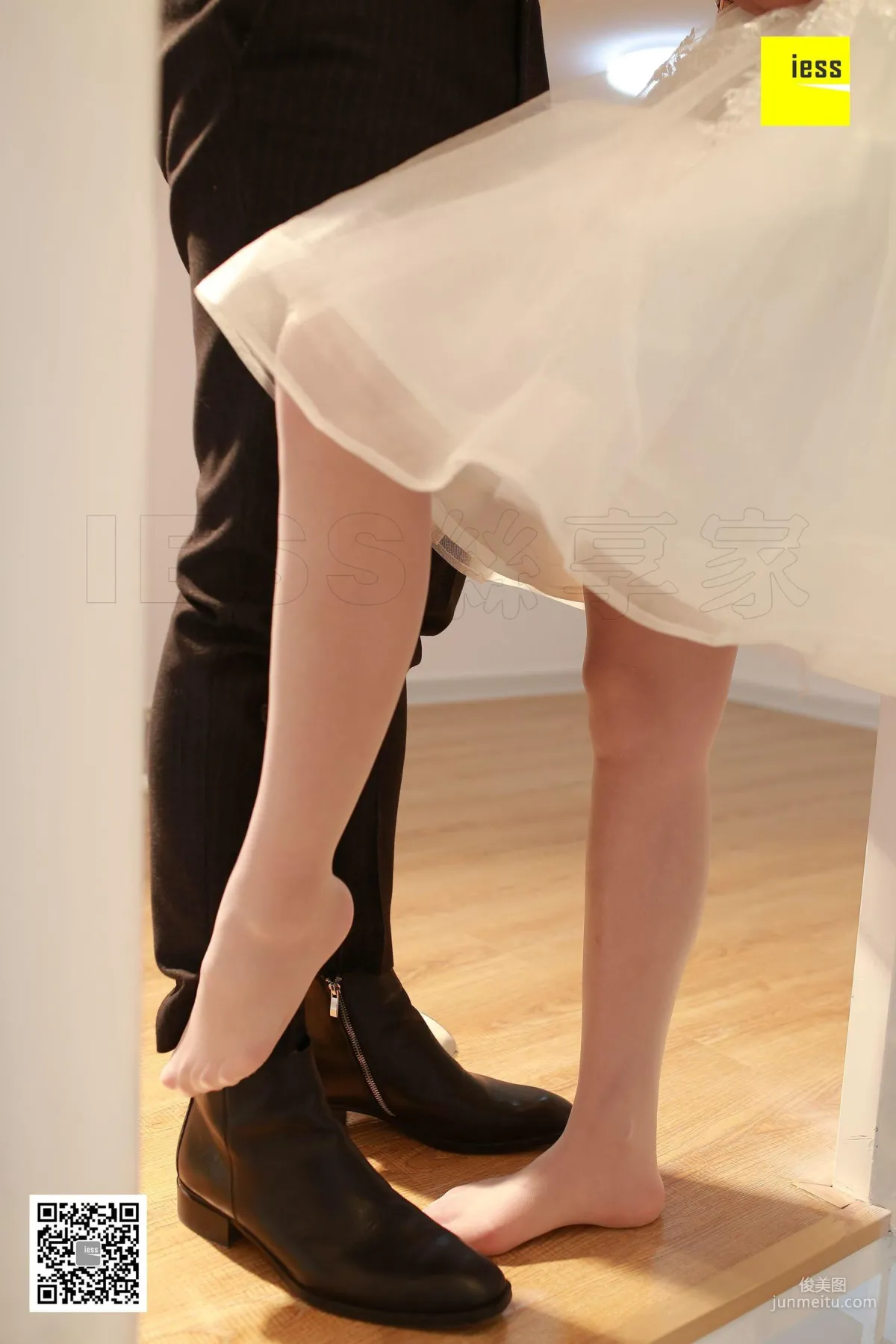 Qiuqiu The Groom Is Not Me II [IESS] Silk Enjoyer Devil Wednesday Special Issue 07 Photo Set photo 52