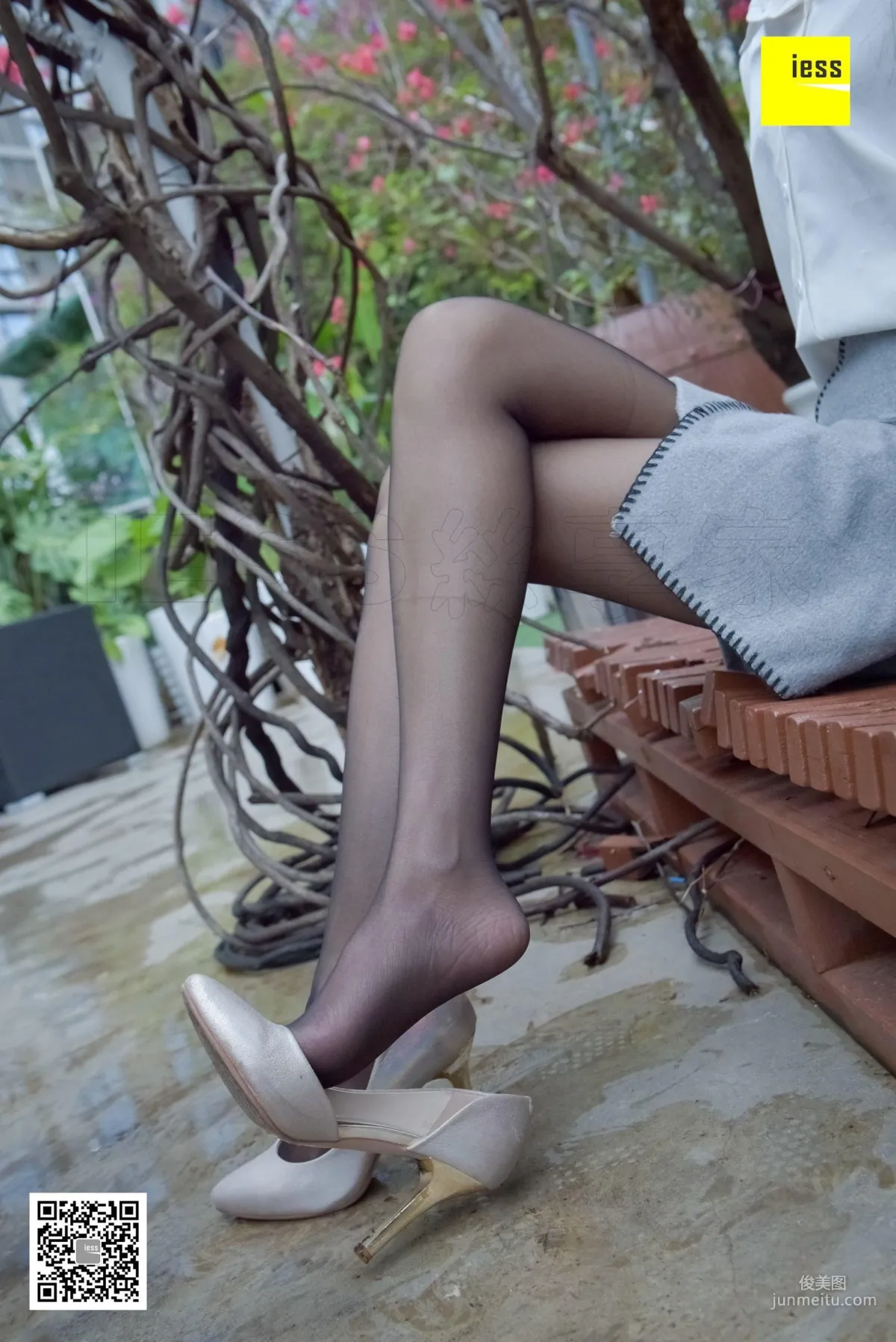 Yong Ying, Black Stockings After the Rain [IESS] Silk Enjoyer 160, Photo Set photo 26