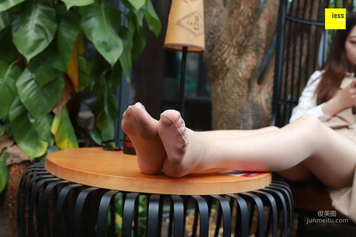 Zi Zi, Pointed Ankle Boots and Sheer Stockings [IESS] Si Xiang Jia 177 Photo Set photo 21