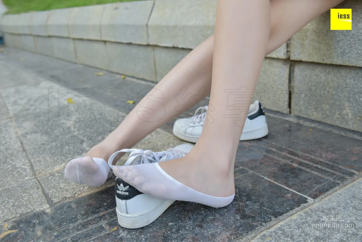 Qi Qi Hoodie and White Crew Socks [IESS] Silk Enjoyer 159 Photo Set photo 68