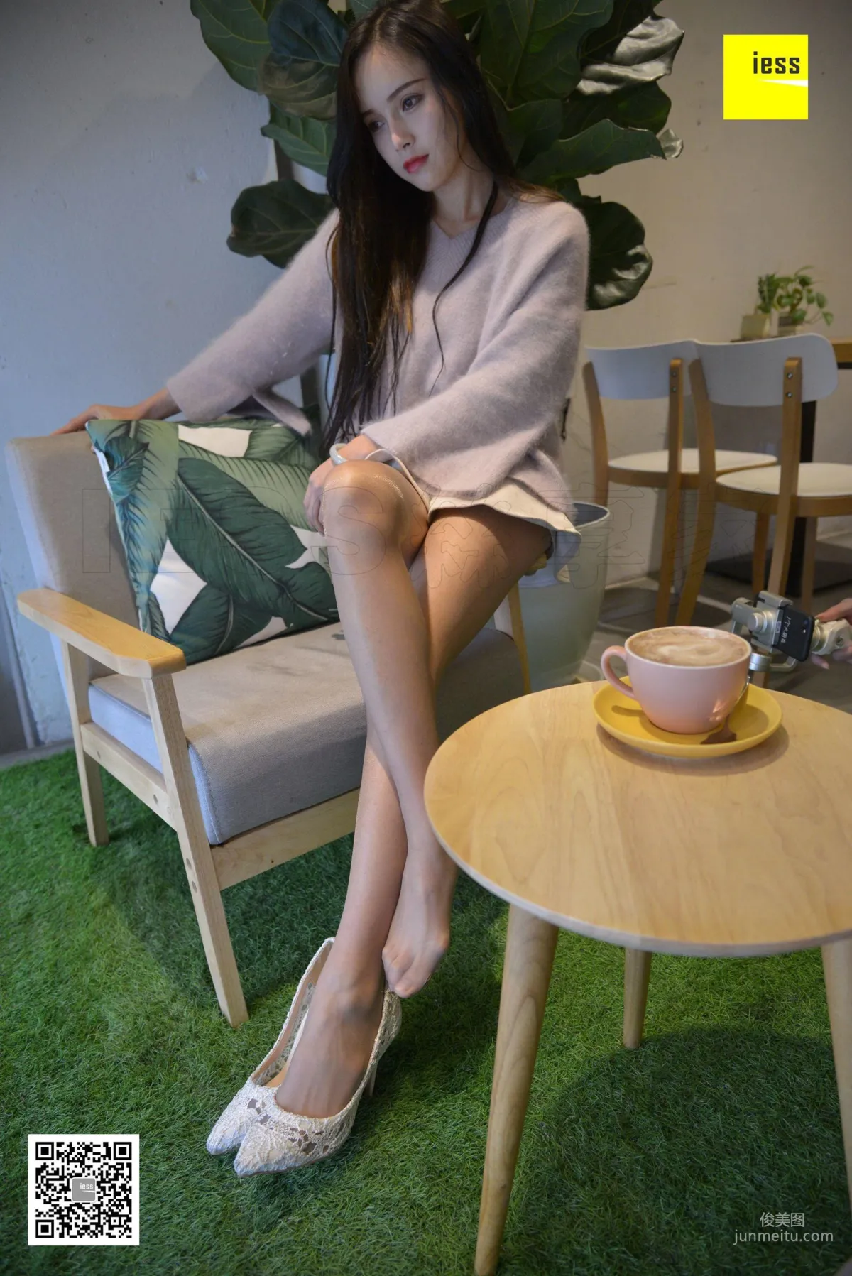 Xiao Yu, Inviting an Internet Celebrity for Coffee [IESS] Silk Enjoyer 157 Photo Set photo 63