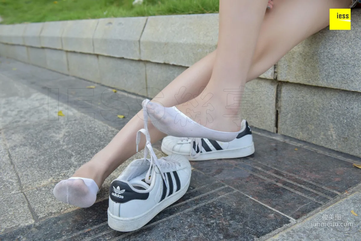 Qi Qi Hoodie and White Crew Socks [IESS] Silk Enjoyer 159 Photo Set photo 66