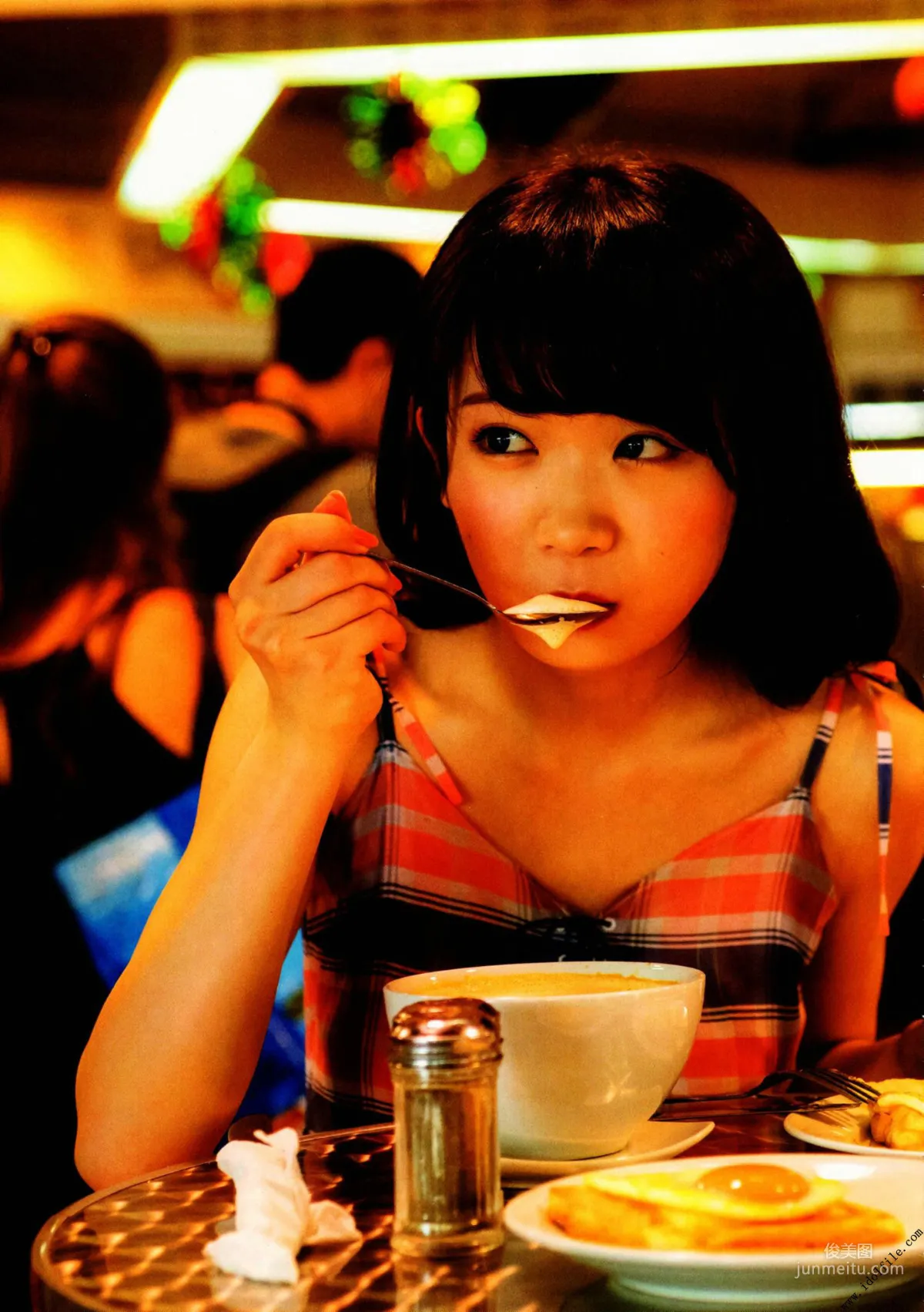 Manatsu Akimoto 1st, Midsummer Pressure Pattern [Photo Books] Photo Set photo 60