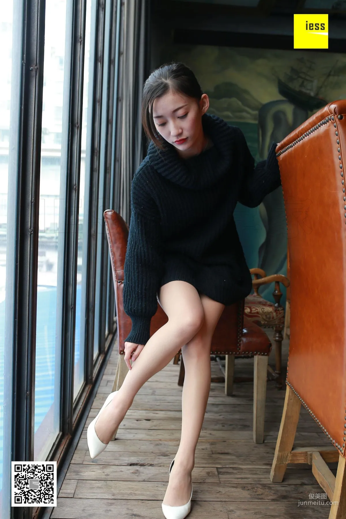 Qiuqiu, Black Sweater and Sheer Stockings [IESS] Silk Enjoyer 165 Photo Set photo 13