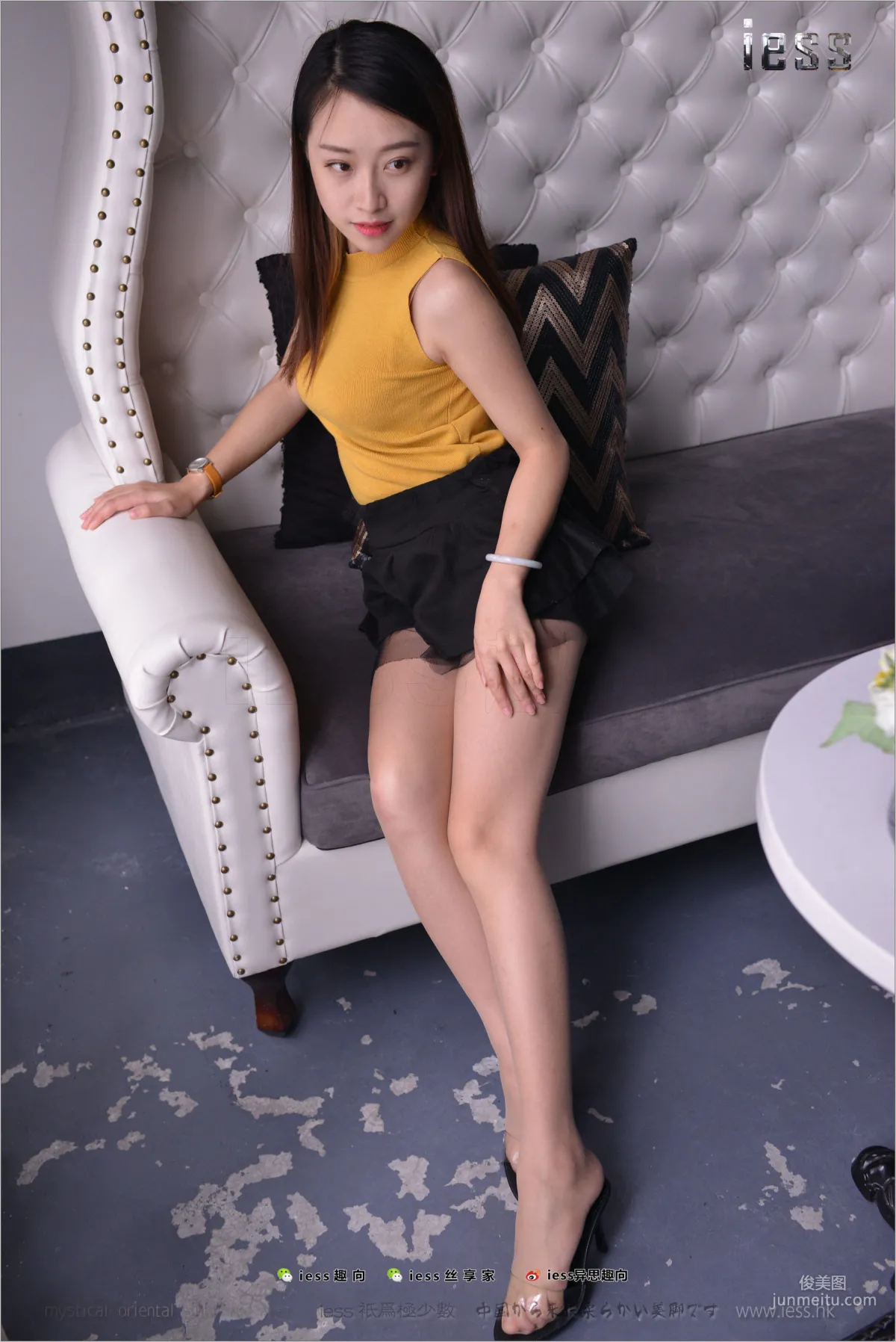 Xiao Jie, A Head Start in Staring [IESS] Silk Stockings Bento 192 Photo Set photo 14