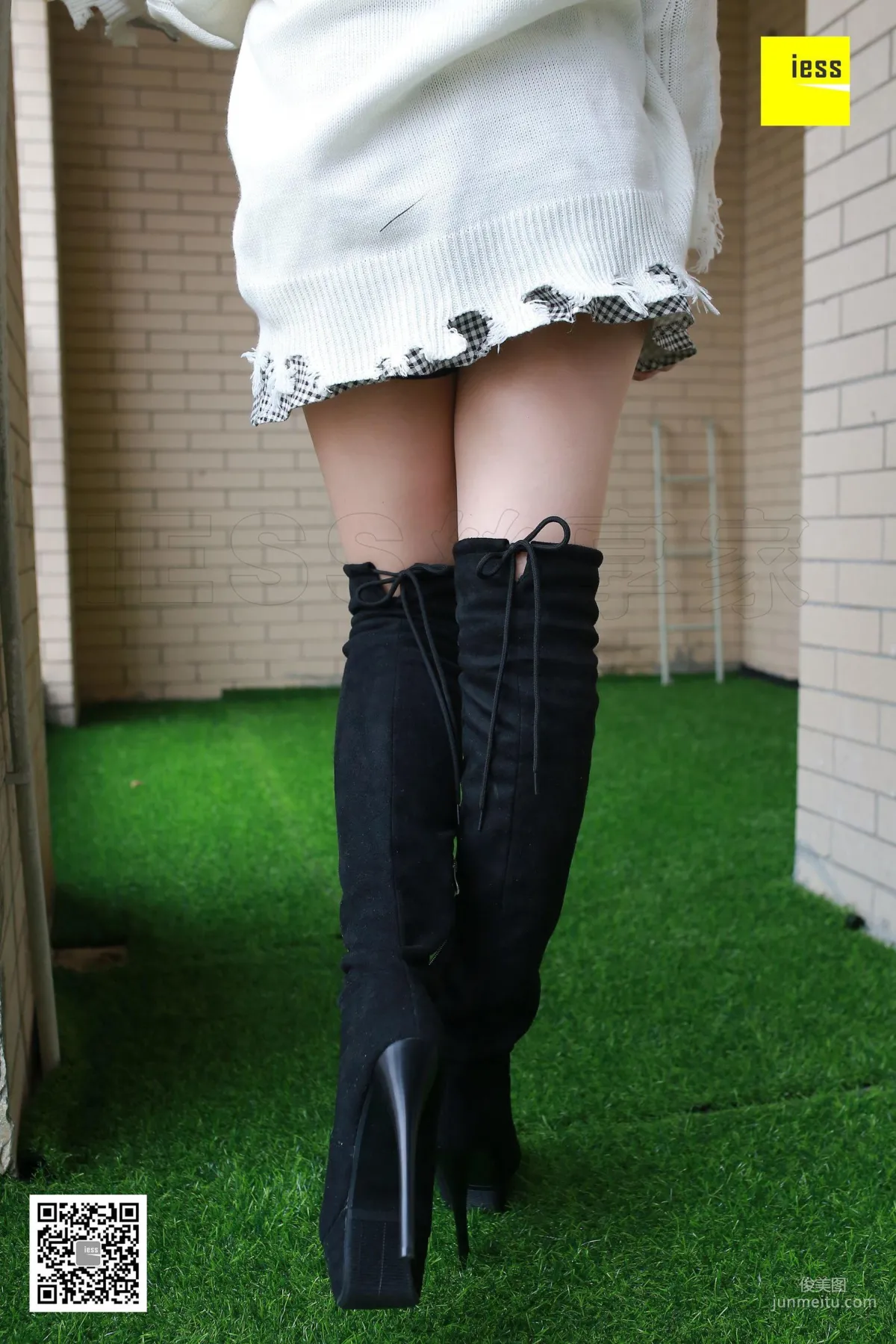 Wen Xin "The Allure of Over-Knee Boots" [IESS] Silk Enjoyer 180 Photo Set photo 16