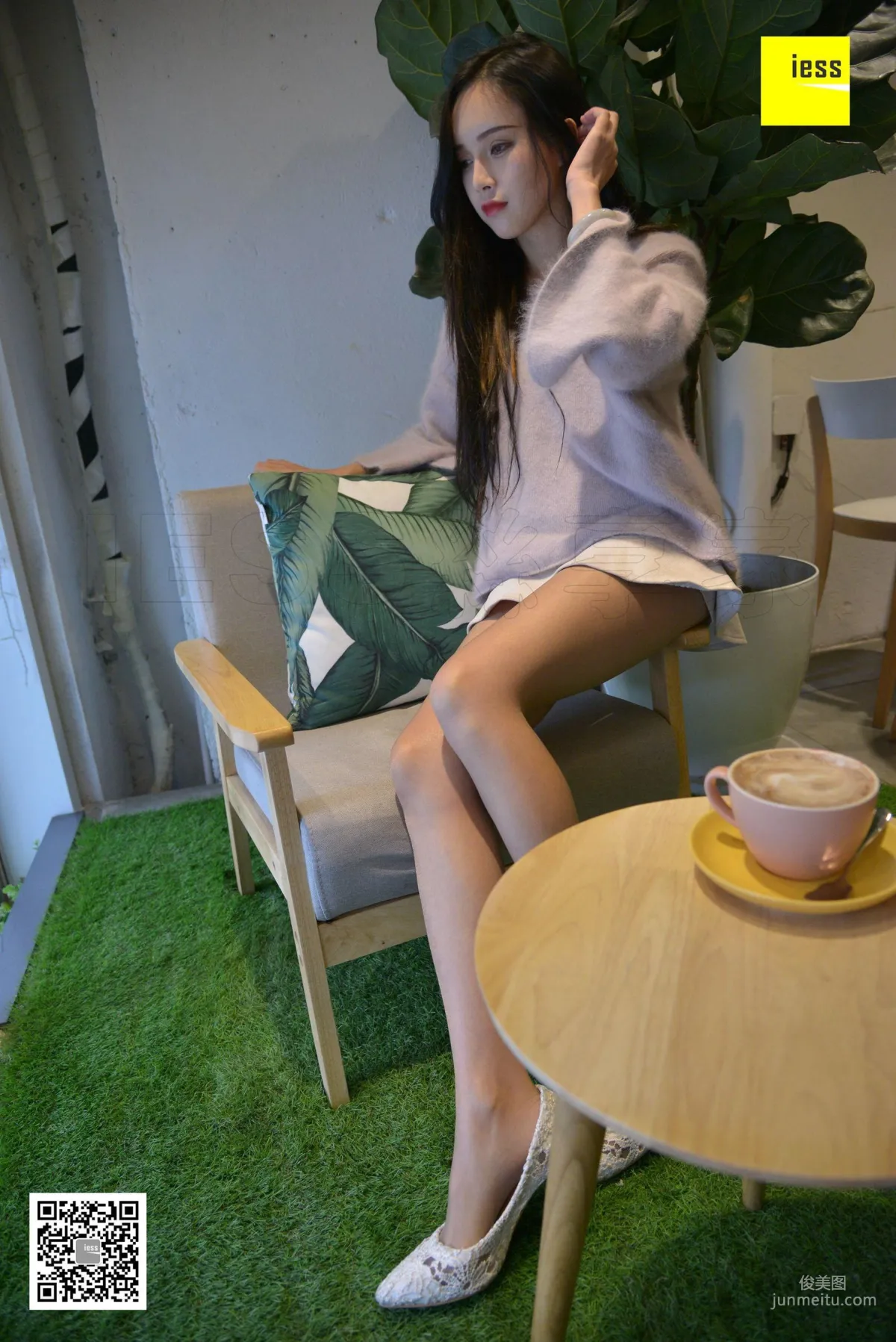 Xiao Yu, Inviting an Internet Celebrity for Coffee [IESS] Silk Enjoyer 157 Photo Set photo 70