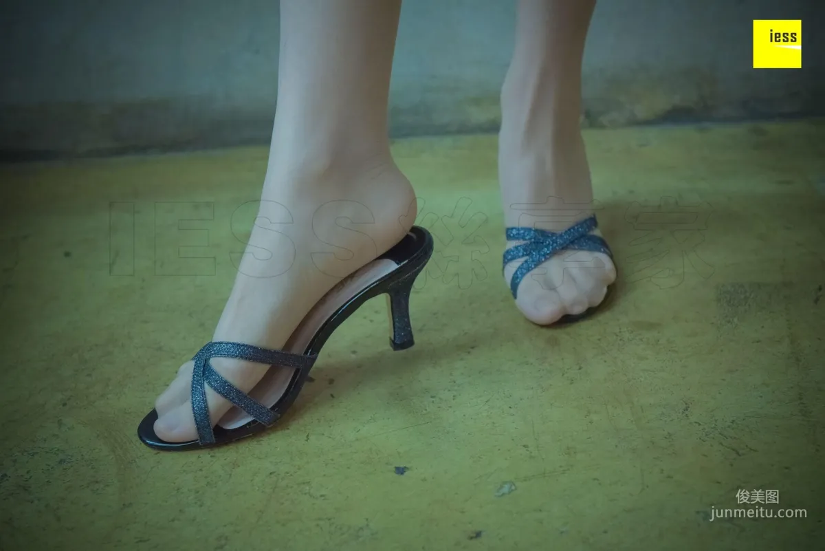 Mu Mu, Alluring Charm Meat-Color Stockings and Sandals [IESS] Silk Enjoyer 166 Photo Set photo 34