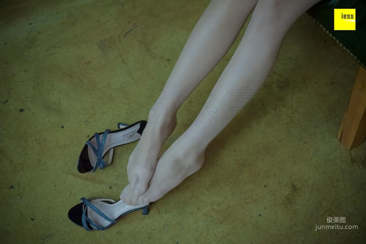 Mu Mu, Alluring Charm Meat-Color Stockings and Sandals [IESS] Silk Enjoyer 166 Photo Set photo 32