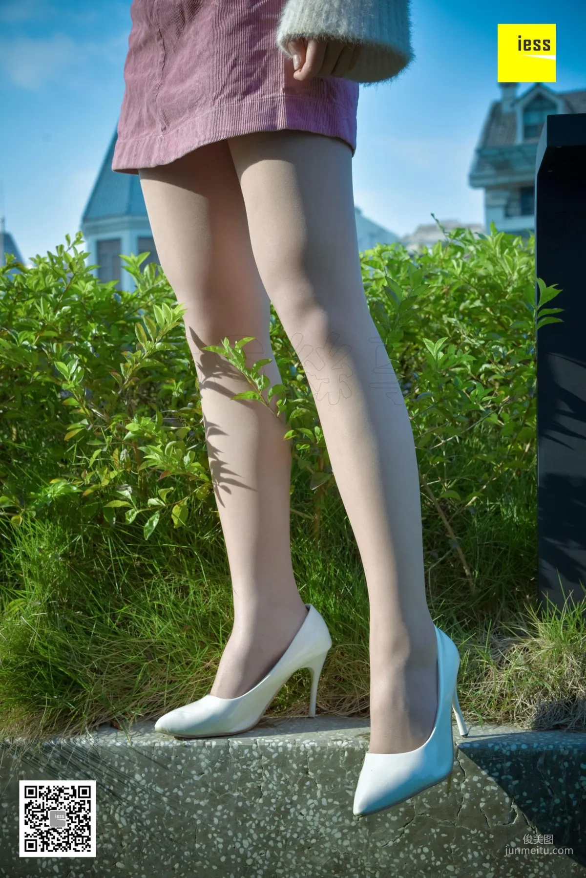 Jia Zhen, Fresh Pink Short Skirt and Flesh Stockings [IESS] Silk Enjoyer 170 Photo Set photo 7
