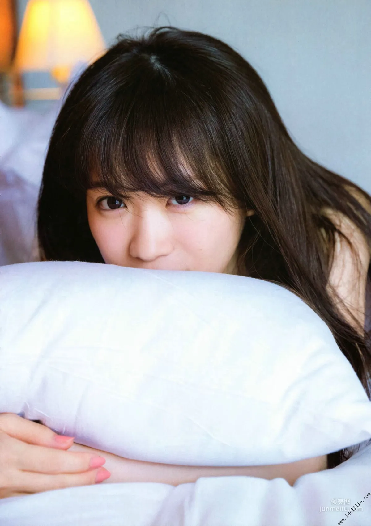 Manatsu Akimoto 1st, Midsummer Pressure Pattern [Photo Books] Photo Set photo 103