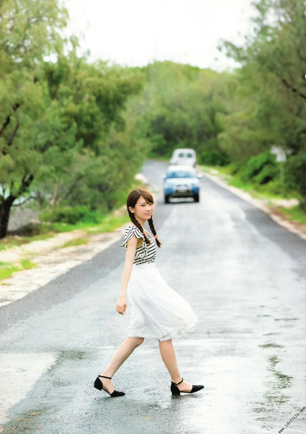 Manatsu Akimoto 1st, Midsummer Pressure Pattern [Photo Books] Photo Set photo 3