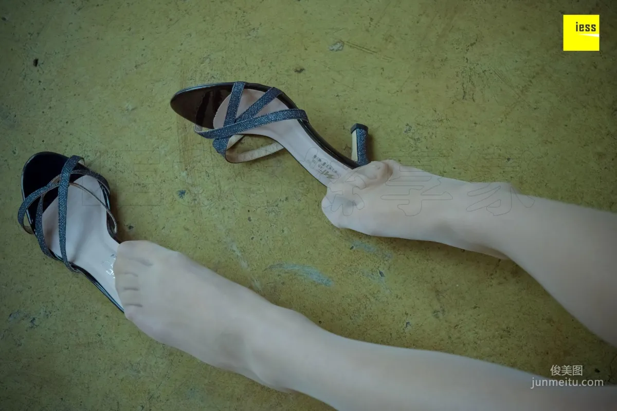 Mu Mu, Alluring Charm Meat-Color Stockings and Sandals [IESS] Silk Enjoyer 166 Photo Set photo 31