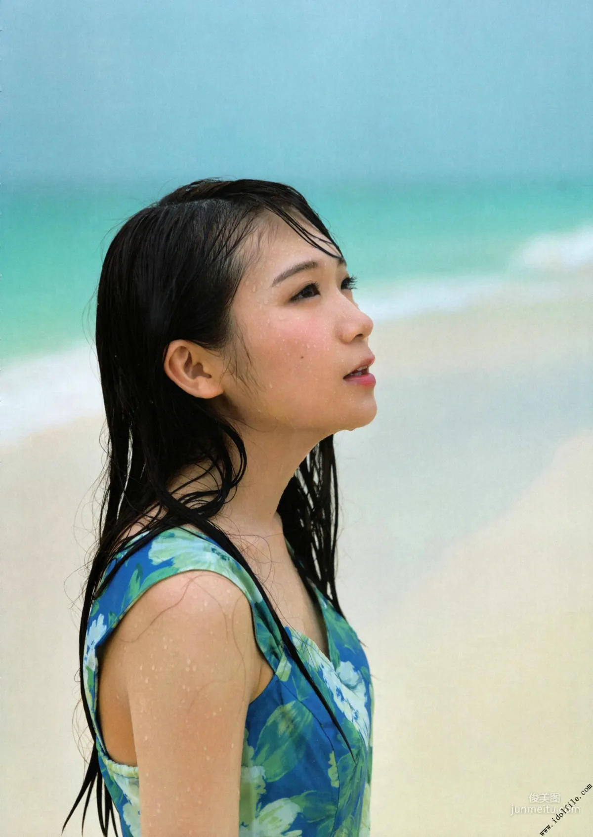 Manatsu Akimoto 1st, Midsummer Pressure Pattern [Photo Books] Photo Set photo 33