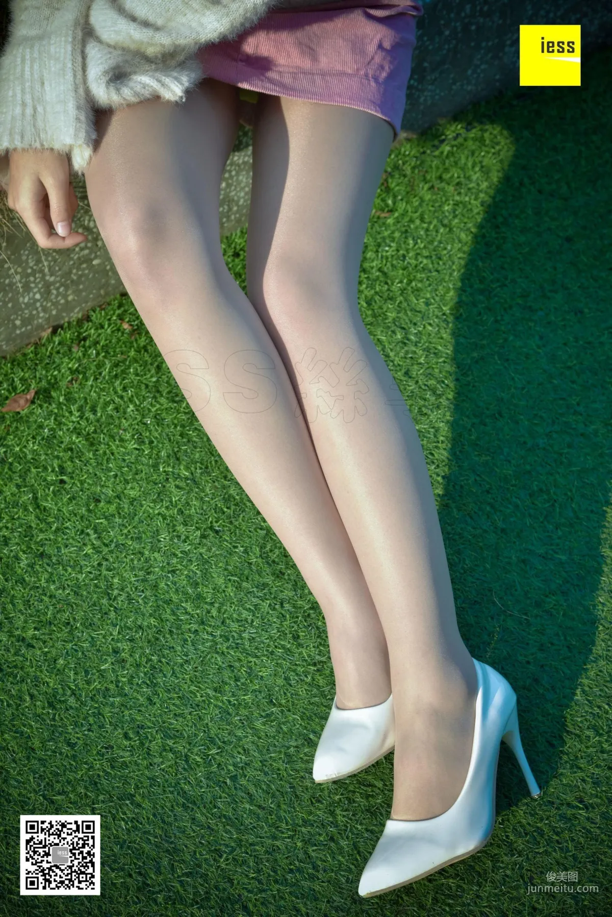 Jia Zhen, Fresh Pink Short Skirt and Flesh Stockings [IESS] Silk Enjoyer 170 Photo Set photo 41