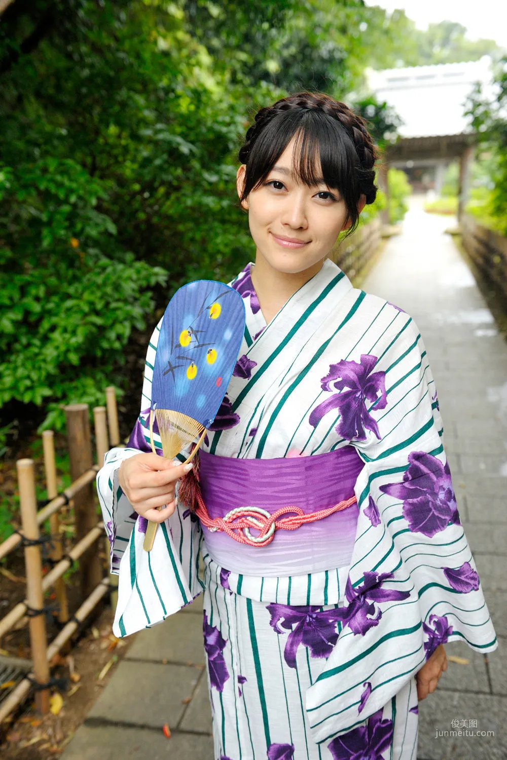 Shou Nishino, Hot Spring of Desire, Barely Showing [Photo Books] Photo Set photo 4