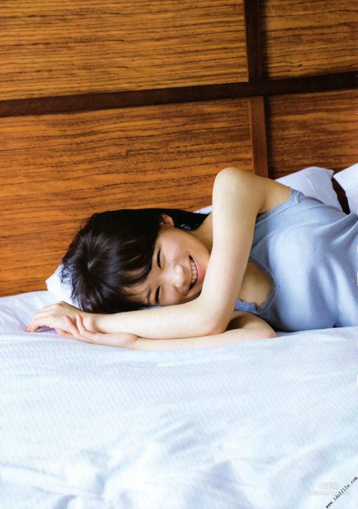 Manatsu Akimoto 1st, Midsummer Pressure Pattern [Photo Books] Photo Set photo 107