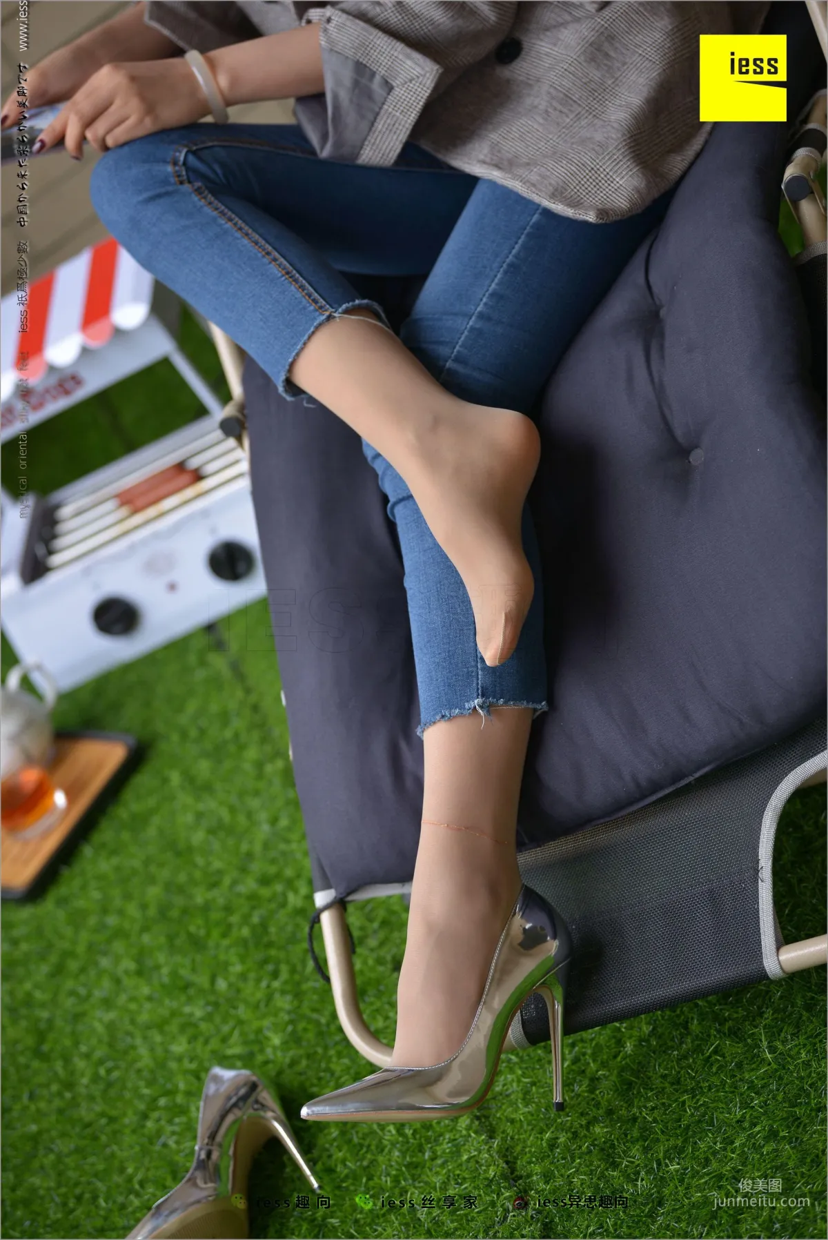 Hua Hua《Classic Little Feet》 [IESS] Silk Feet Bento 210 Photo Set photo 46