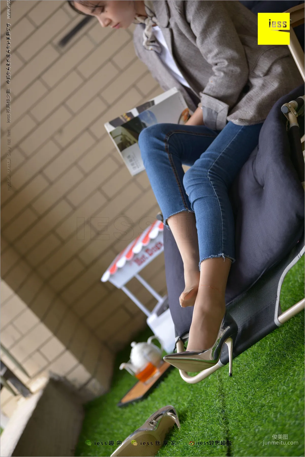 Hua Hua《Classic Little Feet》 [IESS] Silk Feet Bento 210 Photo Set photo 48