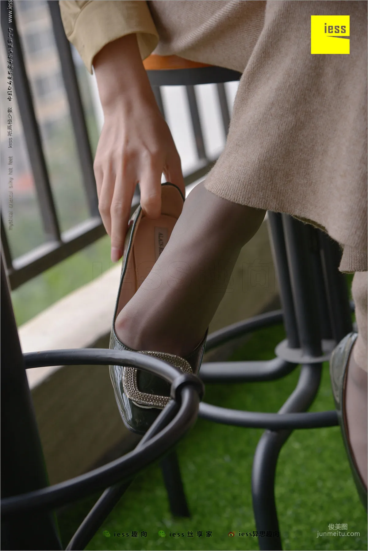 Xiao Yu 'Xiao Yu, Boat Socks, Short Stockings and Flats' Simplified Version [IESS] Silk Legs Bento 218 Photo Set photo 65