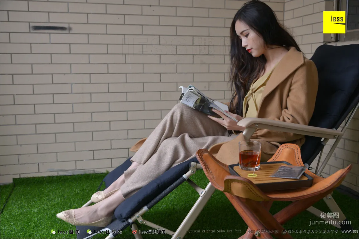 Xiao Yu 'Xiao Yu, Boat Socks, Short Stockings and Flats' Simplified Version [IESS] Silk Legs Bento 218 Photo Set photo 2