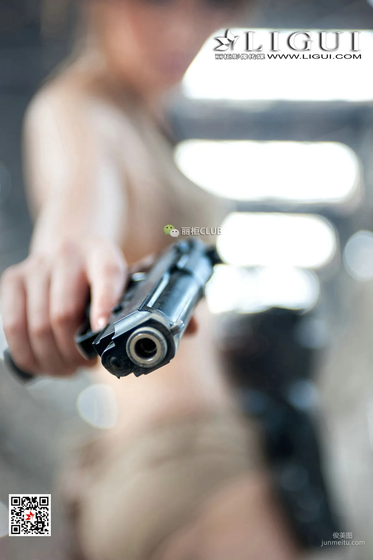 Model 黄芬《女兵美腿丝足》 [丽柜Ligui] 写真集35