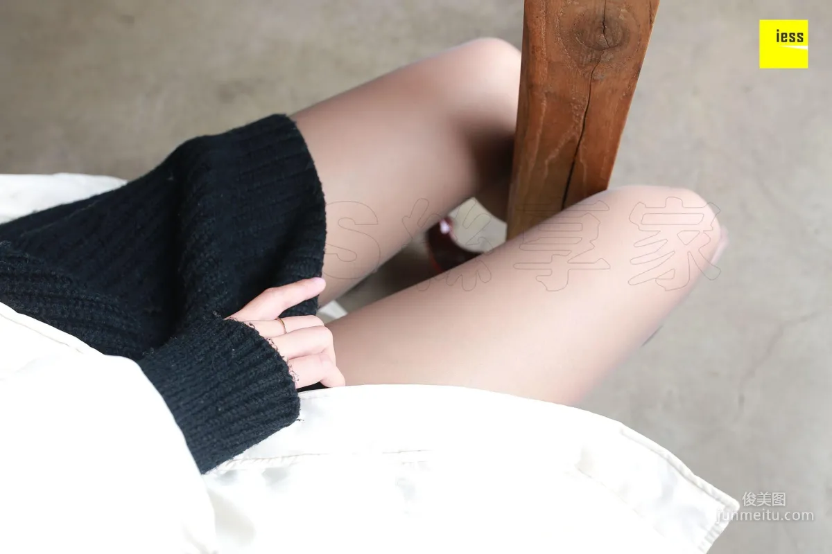 Qiuqiu Love of Down Jackets [IESS] Silk Enjoyer 196 Photo Set photo 70