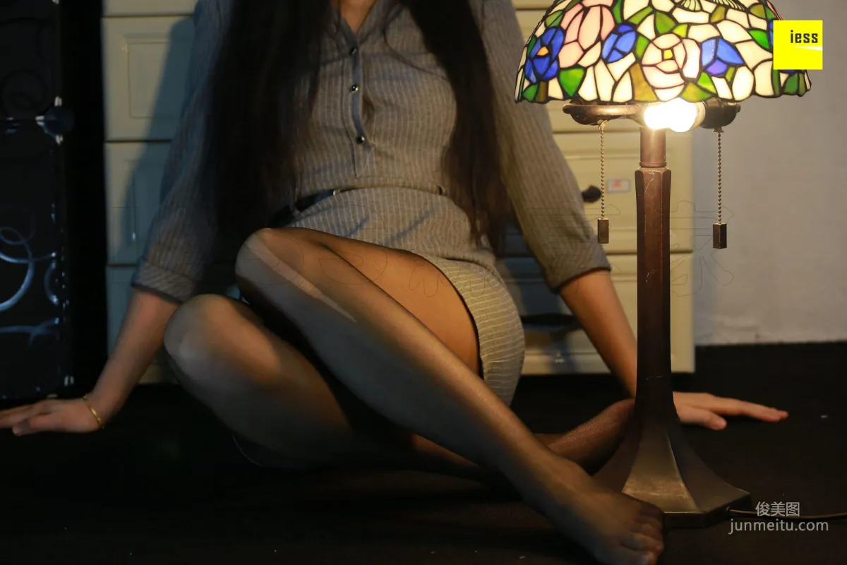 Wen Xin, Mirror Flower Black Stockings [IESS] Silk Enjoyer 198 Photo Set photo 76