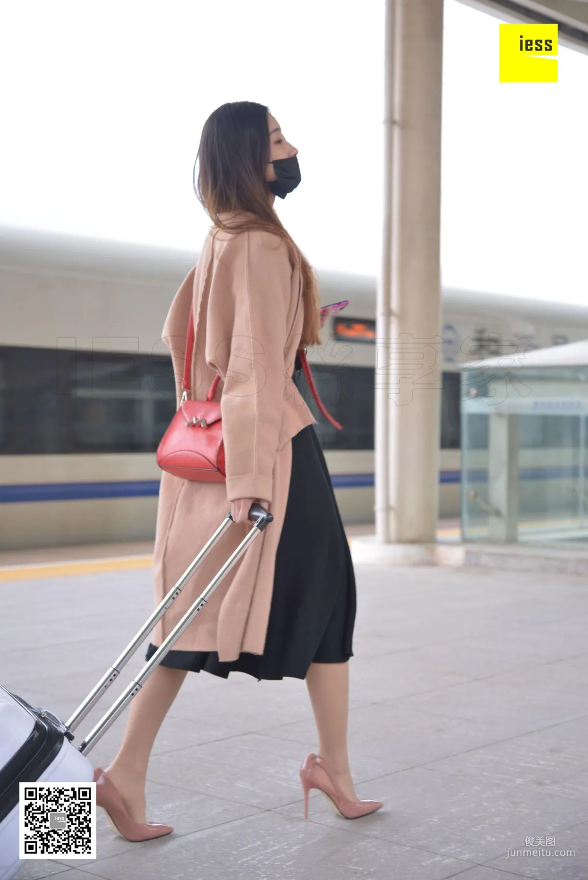 Qiuqiu, Train to Spring II [IESS] Devil Wednesday Special Issue 14 Photo Set photo 64