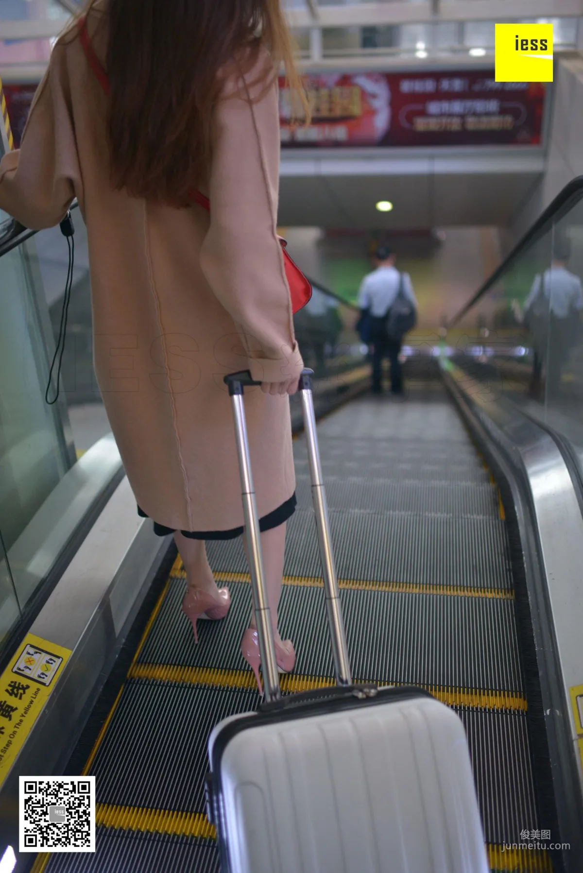 Qiuqiu, The Train to Spring [IESS] Devil Wednesday Special Issue 13 Photo Set photo 11