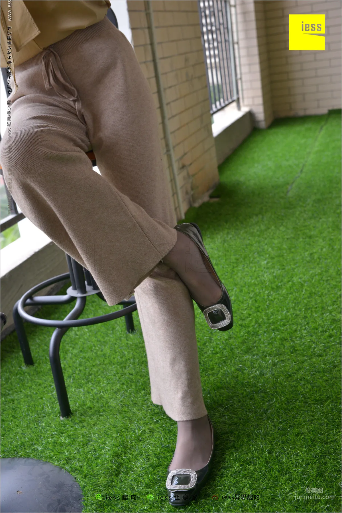 Xiao Yu 'Xiao Yu, Boat Socks, Short Stockings and Flats' Simplified Version [IESS] Silk Legs Bento 218 Photo Set photo 57