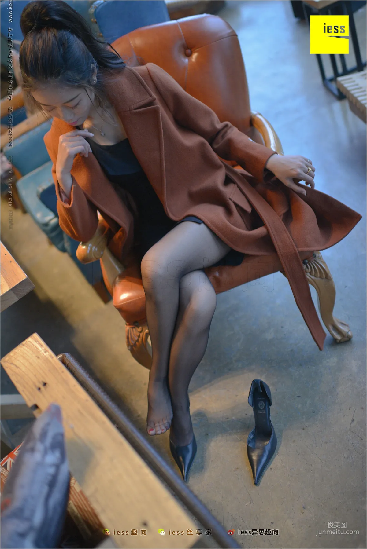 Xiaohei Meijing Jing Black Girl's Black Stockings Beautiful Legs [IESS] Silk Feet Bento 209 Photo Set photo 56
