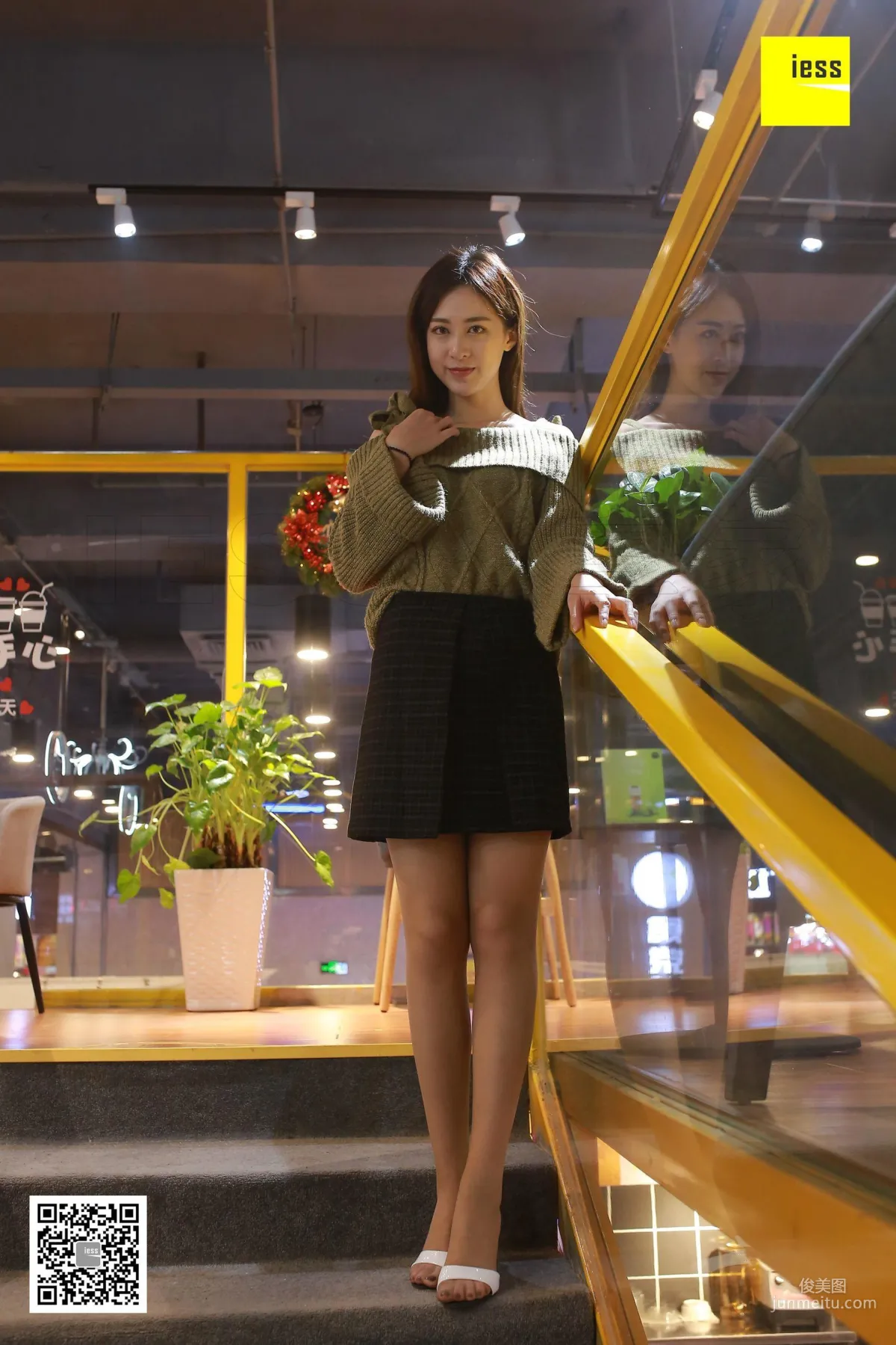 Zi Zi, Absolutely Beautiful Long Legs Coffee Stockings [IESS] Silk Enjoyer 193 Photo Set photo 38