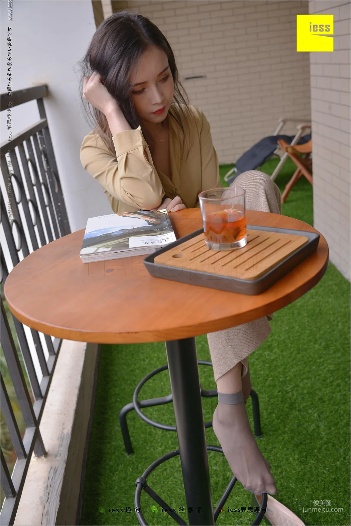 Xiao Yu 'Xiao Yu, Boat Socks, Short Stockings and Flats' Simplified Version [IESS] Silk Legs Bento 218 Photo Set photo 96