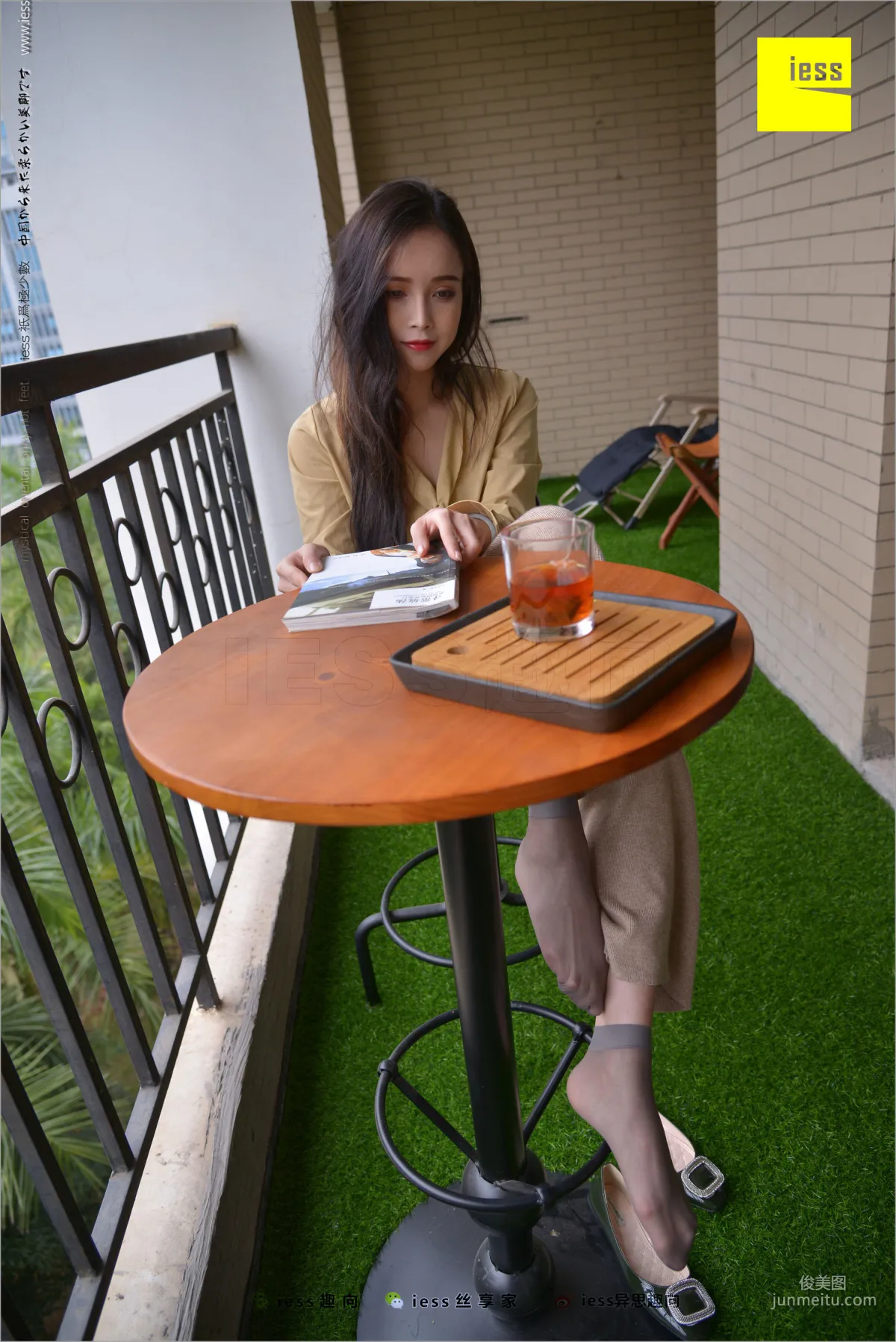 Xiao Yu 'Xiao Yu, Boat Socks, Short Stockings and Flats' Simplified Version [IESS] Silk Legs Bento 218 Photo Set photo 99