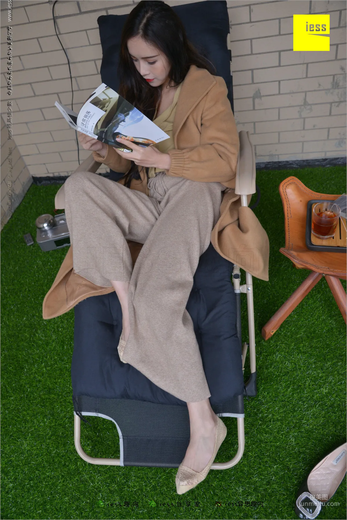 Xiao Yu 'Xiao Yu, Boat Socks, Short Stockings and Flats' Simplified Version [IESS] Silk Legs Bento 218 Photo Set photo 13