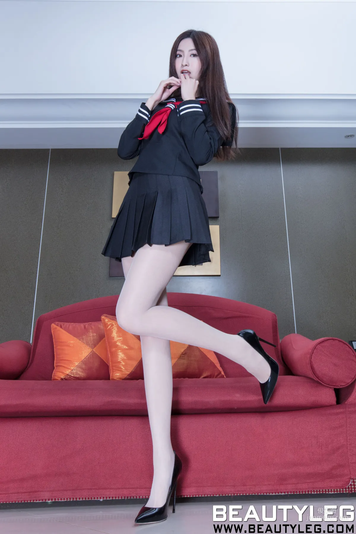 簡曉育Vicni《3組超短裙美腿》 [Beautyleg] No.1599 寫真集 21