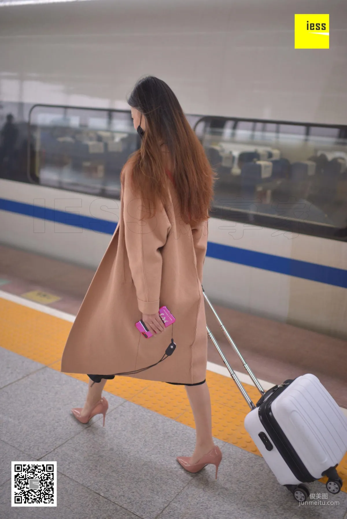 Qiuqiu, The Train to Spring [IESS] Devil Wednesday Special Issue 13 Photo Set photo 21