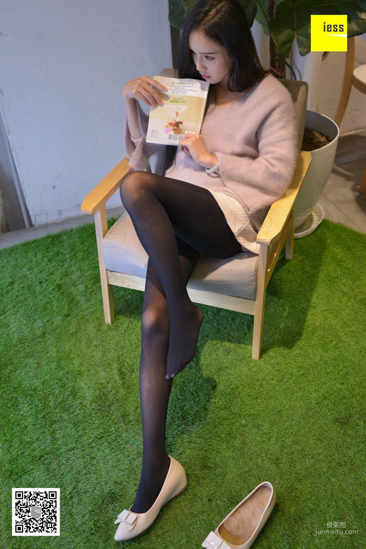 Xiao Yu, 50D Black Stockings and Flats [IESS] Stockings Lover 195 Photo Set photo 57
