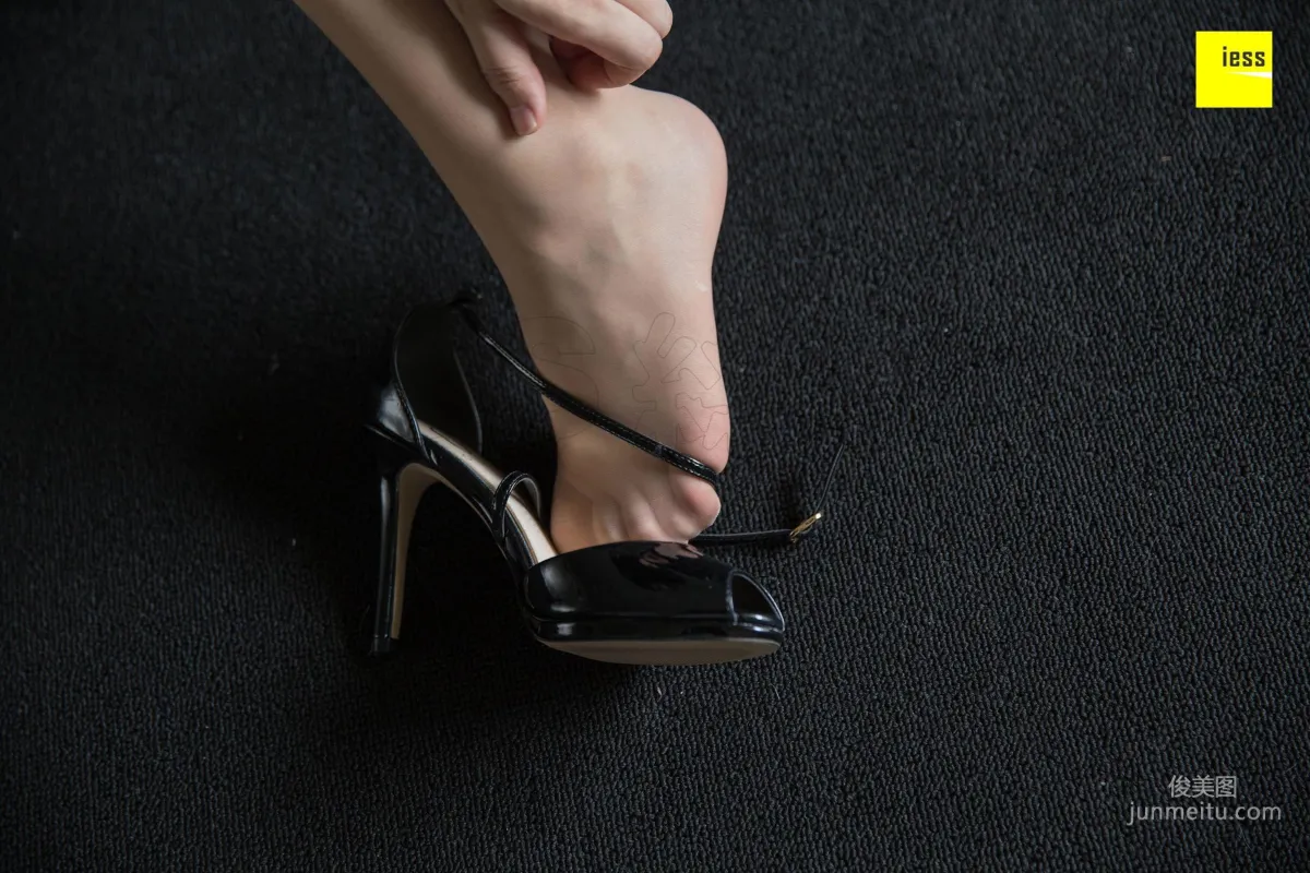 Wen Xin, Seductive Fish Mouth Lace-Up High Heels [IESS] Silk Enjoyer 212 Photo Set photo 19