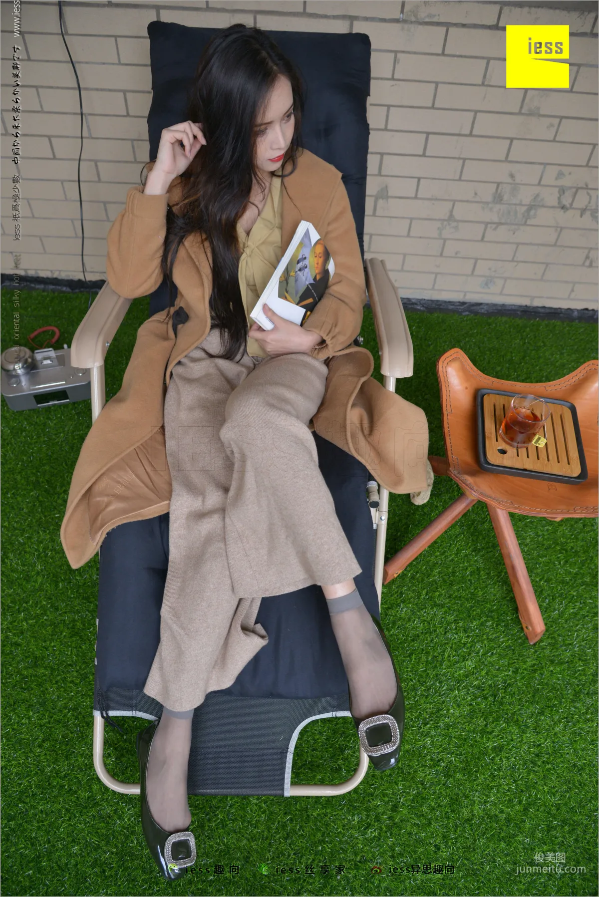 Xiao Yu 'Xiao Yu, Boat Socks, Short Stockings and Flats' Simplified Version [IESS] Silk Legs Bento 218 Photo Set photo 39