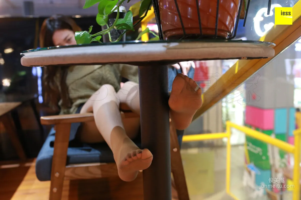 Zi Zi, Absolutely Beautiful Long Legs Coffee Stockings [IESS] Silk Enjoyer 193 Photo Set photo 24