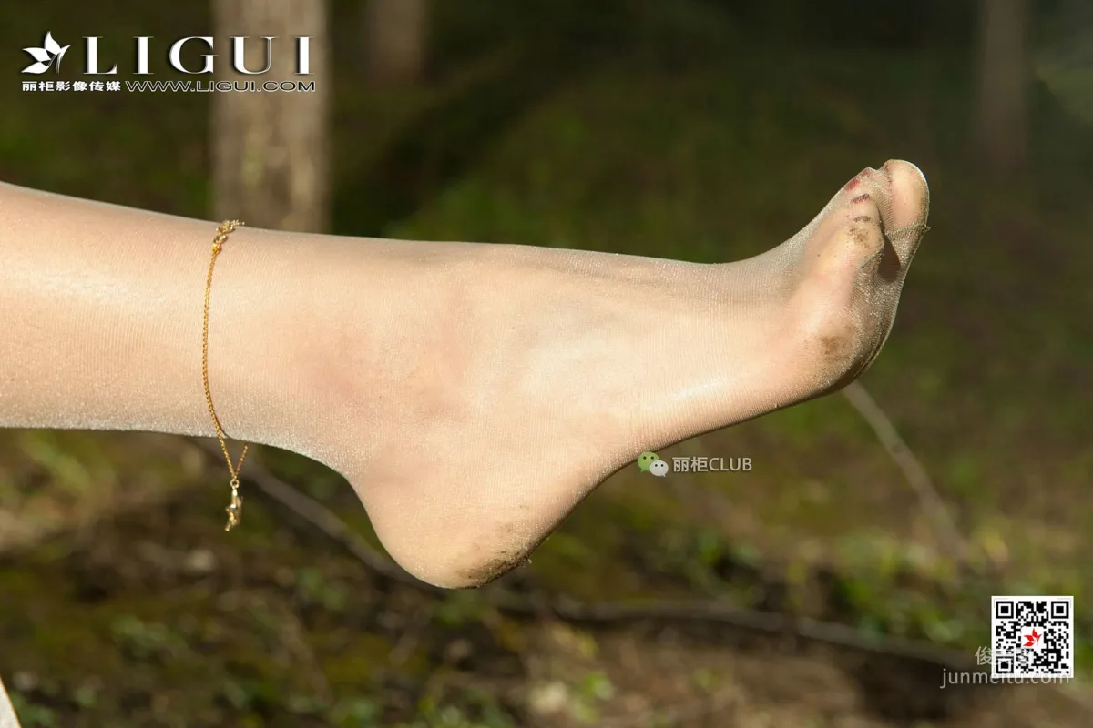 Model 筱筱《郊外肉絲絲足》 [麗櫃Ligui] 寫真集 14