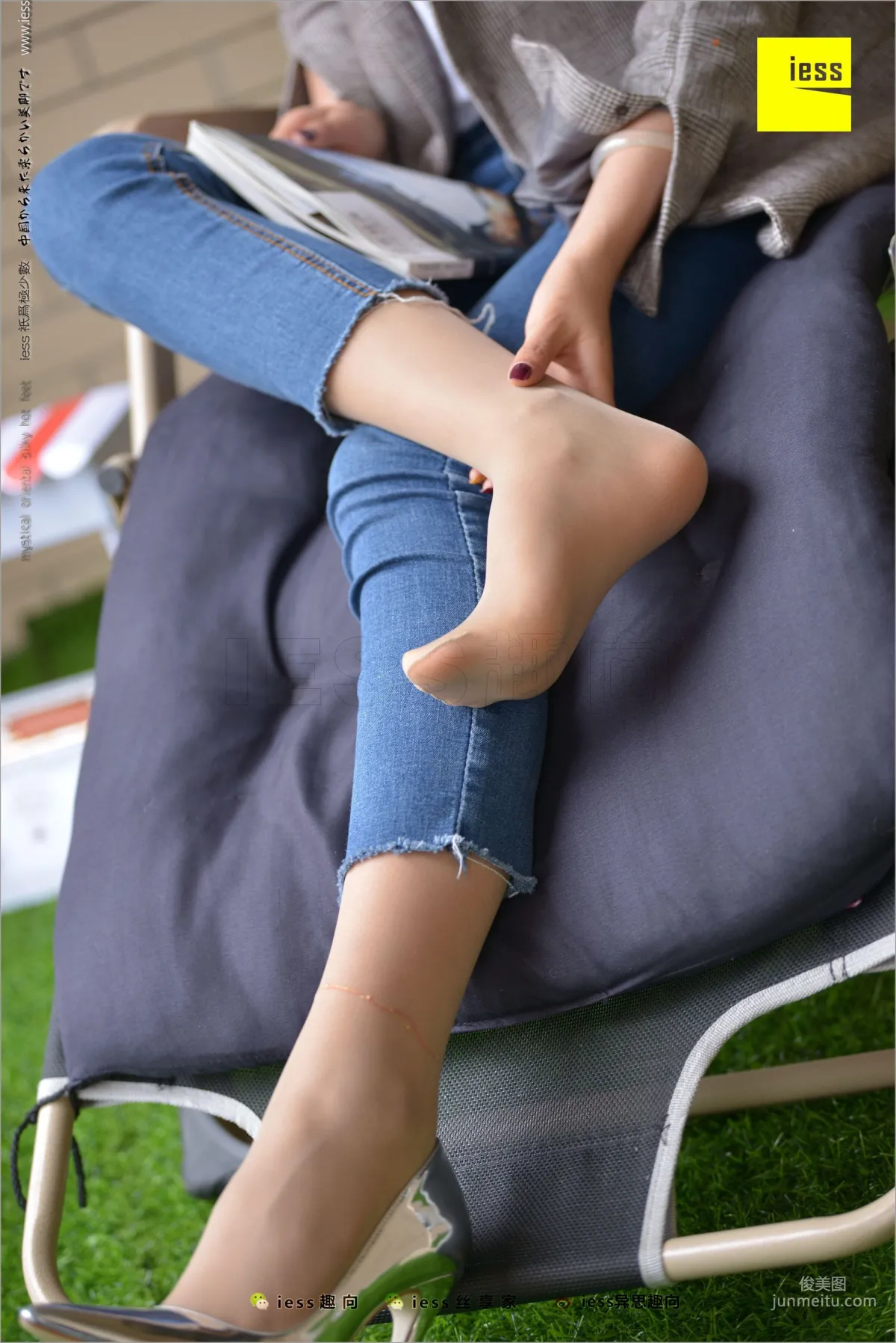Hua Hua《Classic Little Feet》 [IESS] Silk Feet Bento 210 Photo Set photo 55