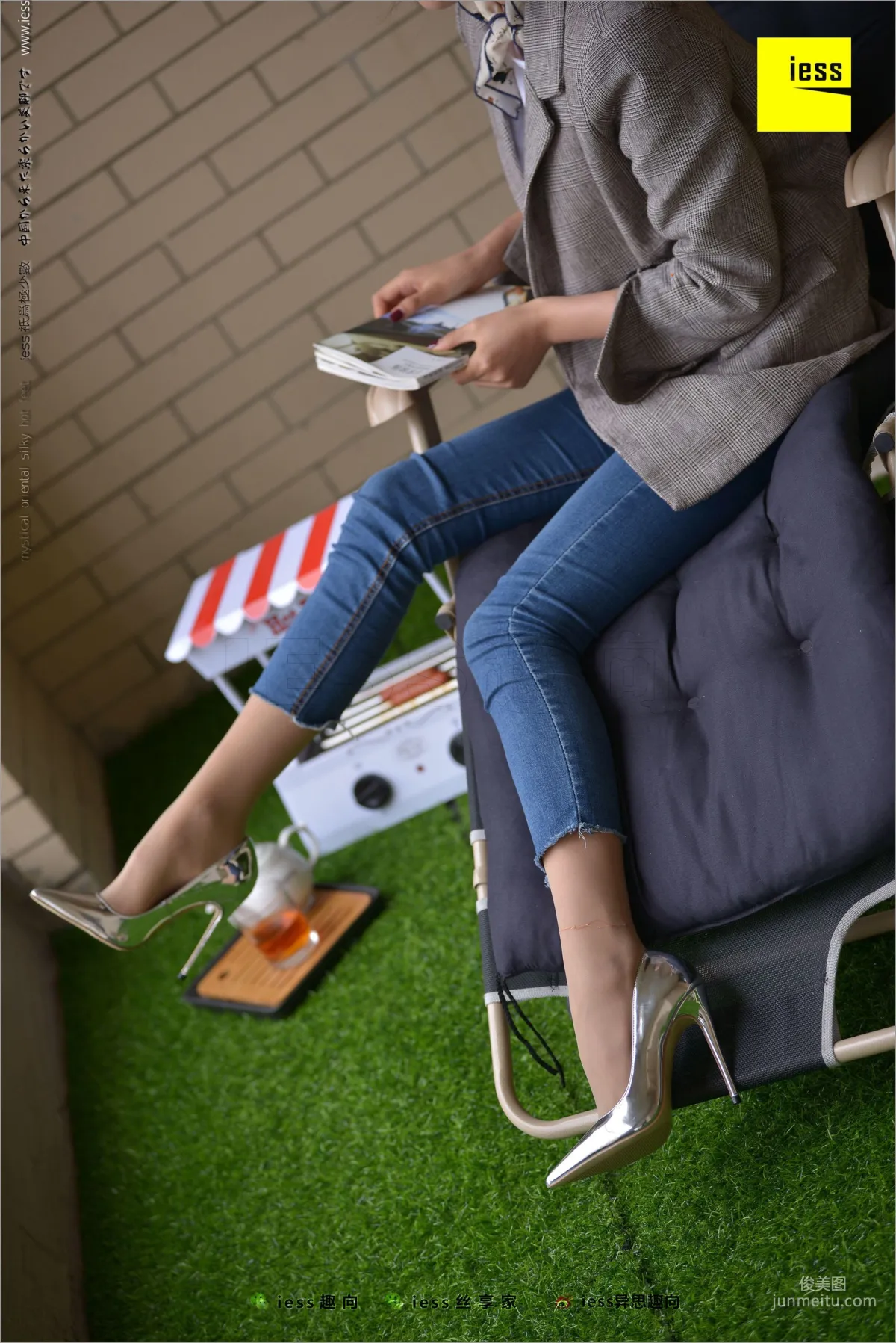 Hua Hua《Classic Little Feet》 [IESS] Silk Feet Bento 210 Photo Set photo 33