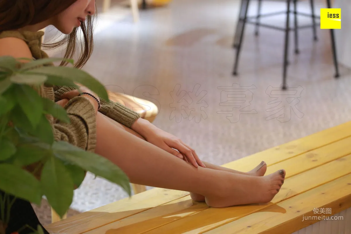 Zi Zi, Absolutely Beautiful Long Legs Coffee Stockings [IESS] Silk Enjoyer 193 Photo Set photo 2