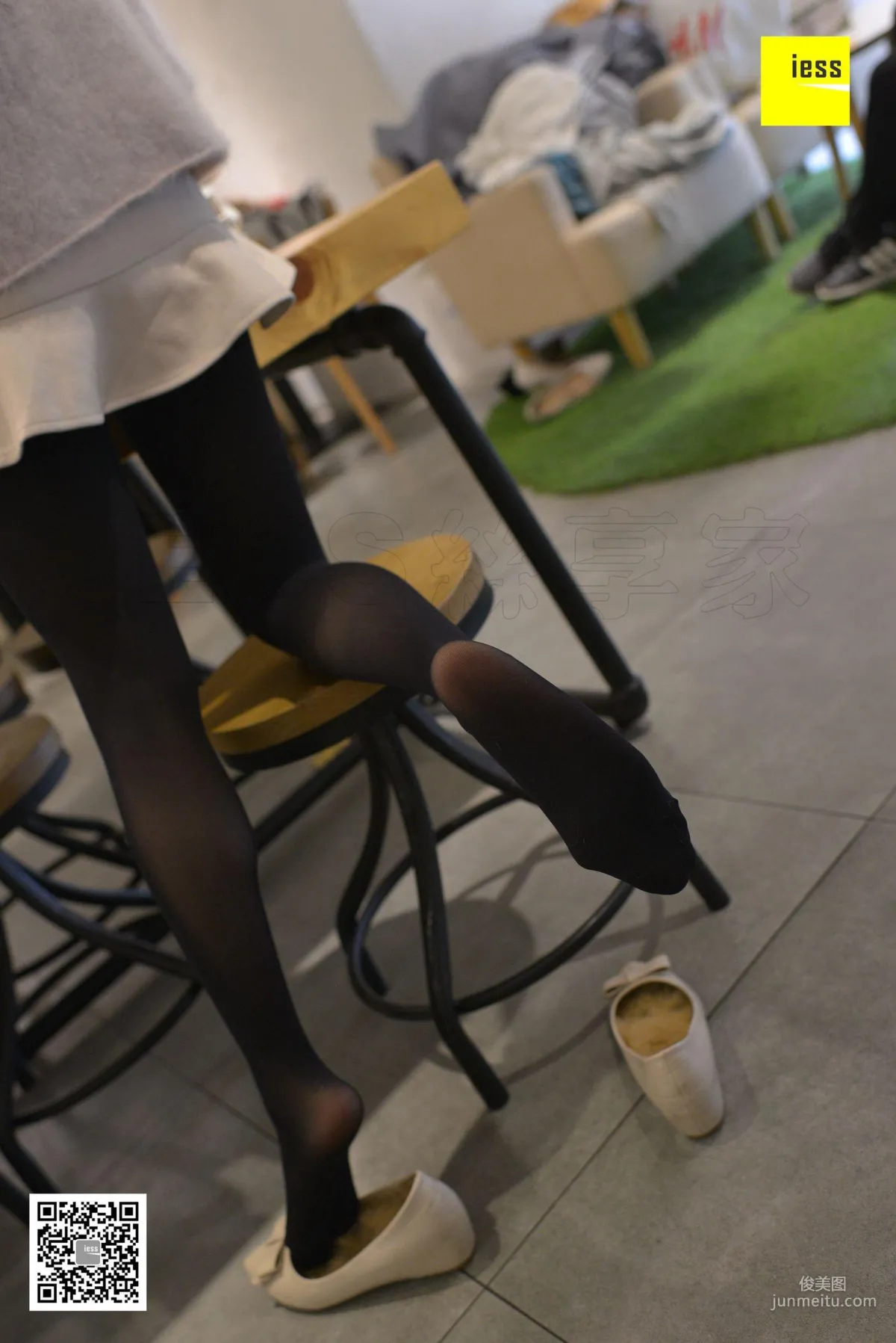 Xiao Yu, 50D Black Stockings and Flats [IESS] Stockings Lover 195 Photo Set photo 47